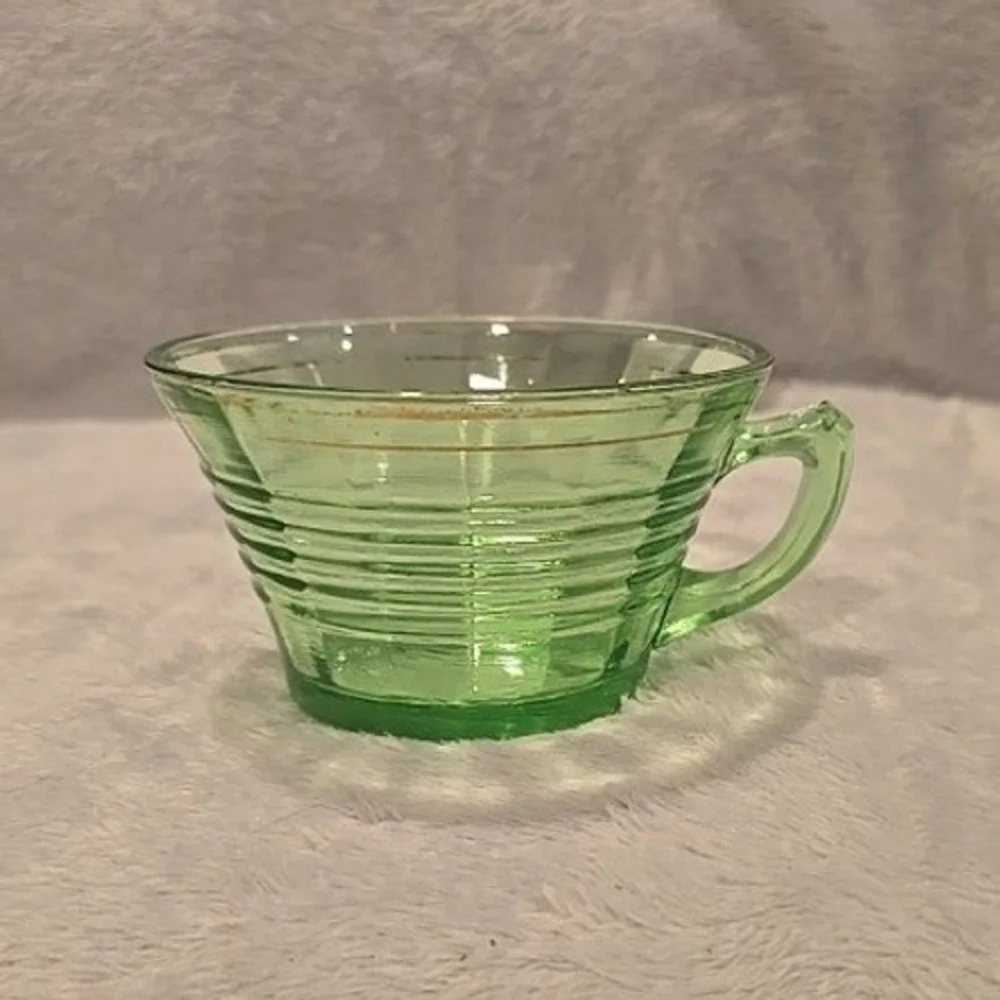 Vintage Anchor Hocking Circle Uranium Green Depression Tea‎ Cup Glows